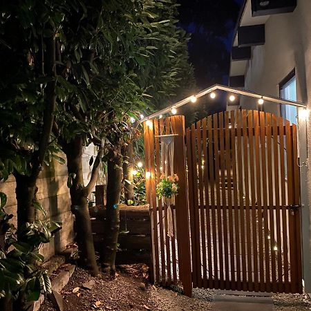 Hudson Homes Bnb Виктория Экстерьер фото