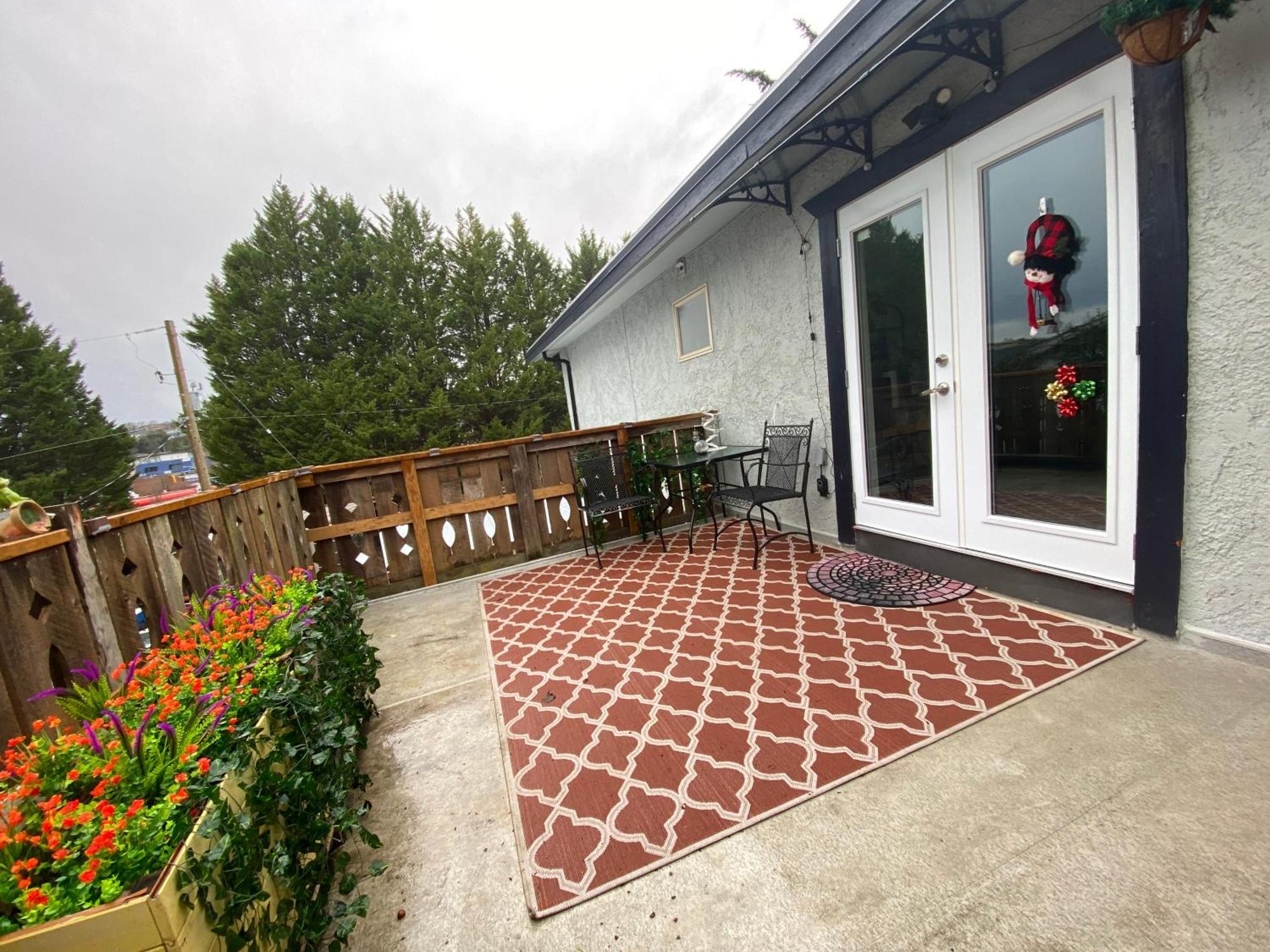 Hudson Homes Bnb Виктория Экстерьер фото
